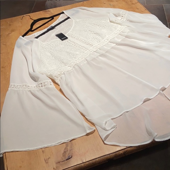 NWT Sz 3 Torrid plus size white blouse shirt party dress casual top flowy - Picture 2 of 9